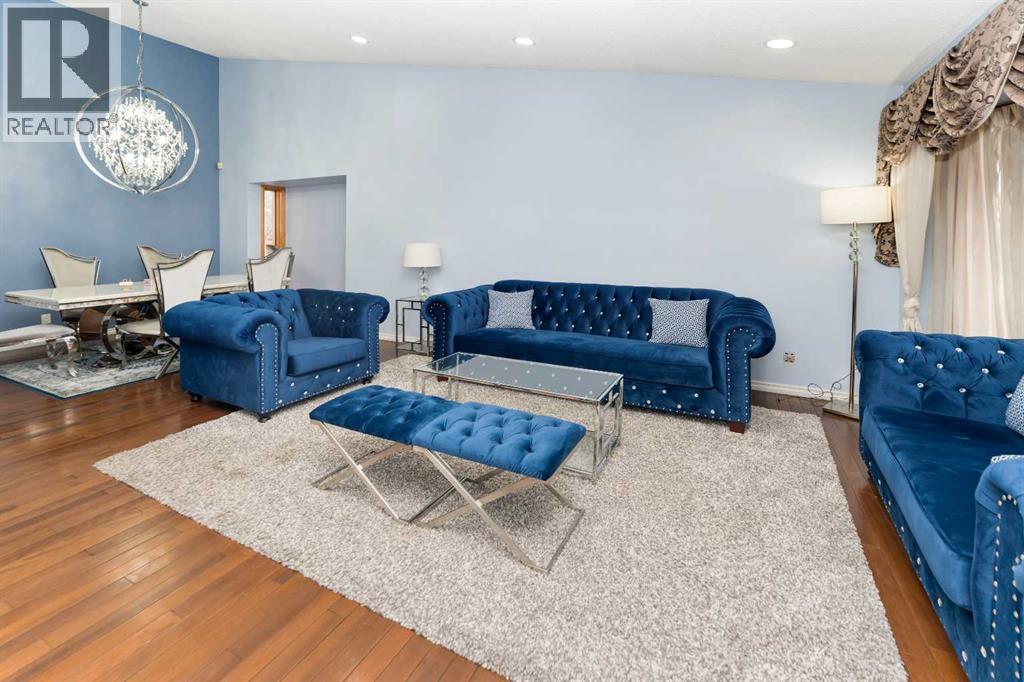 18 Coral Sands Place NE