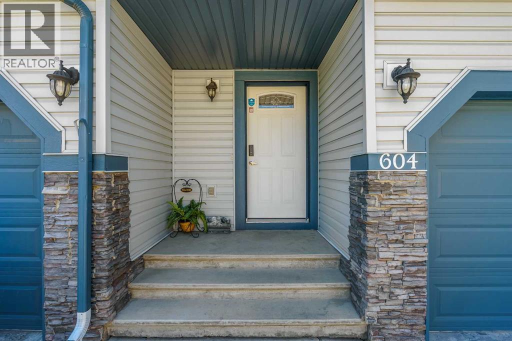 604, 620 Luxstone Landing SW