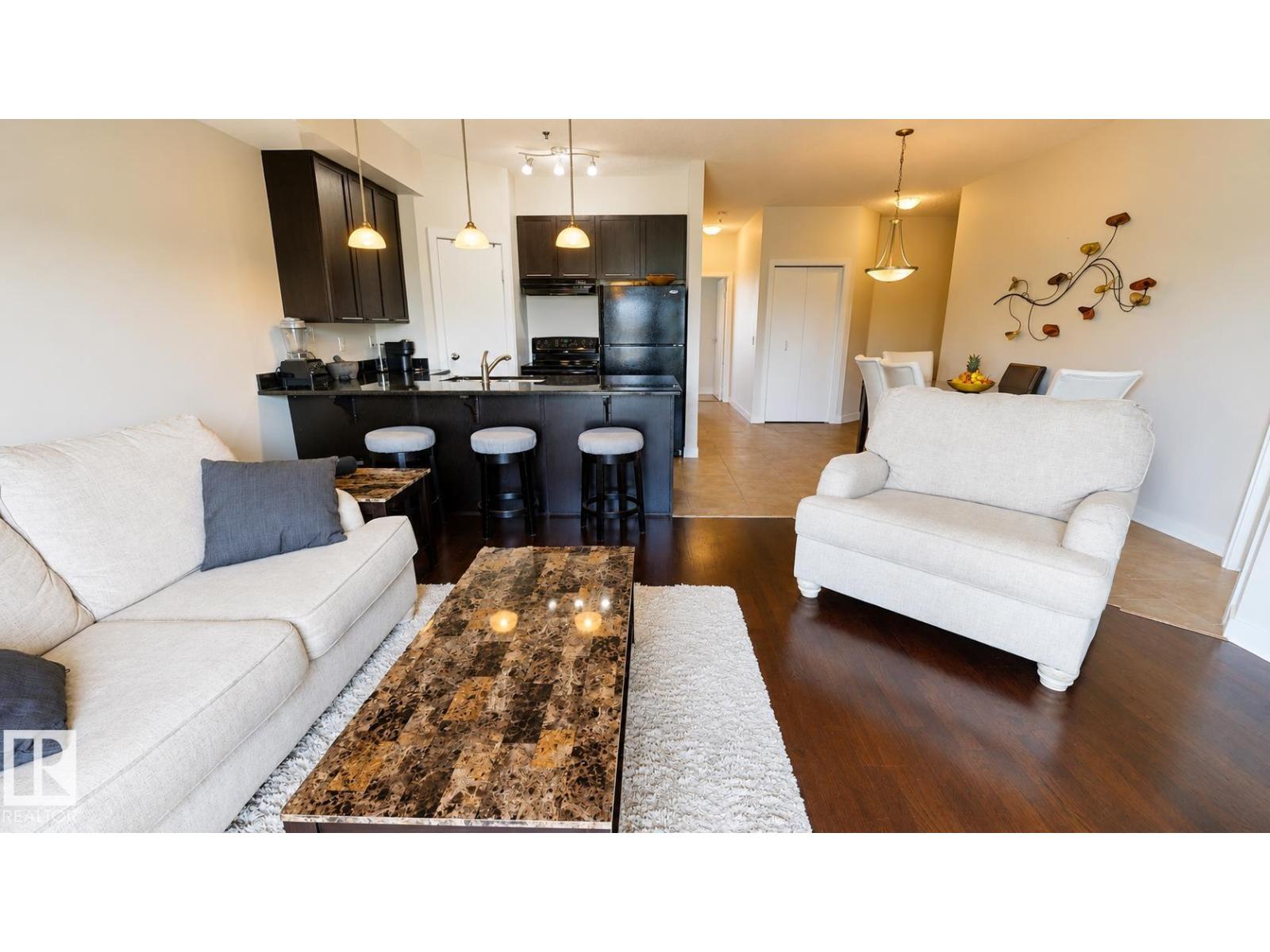 #405 9750 94 ST NW