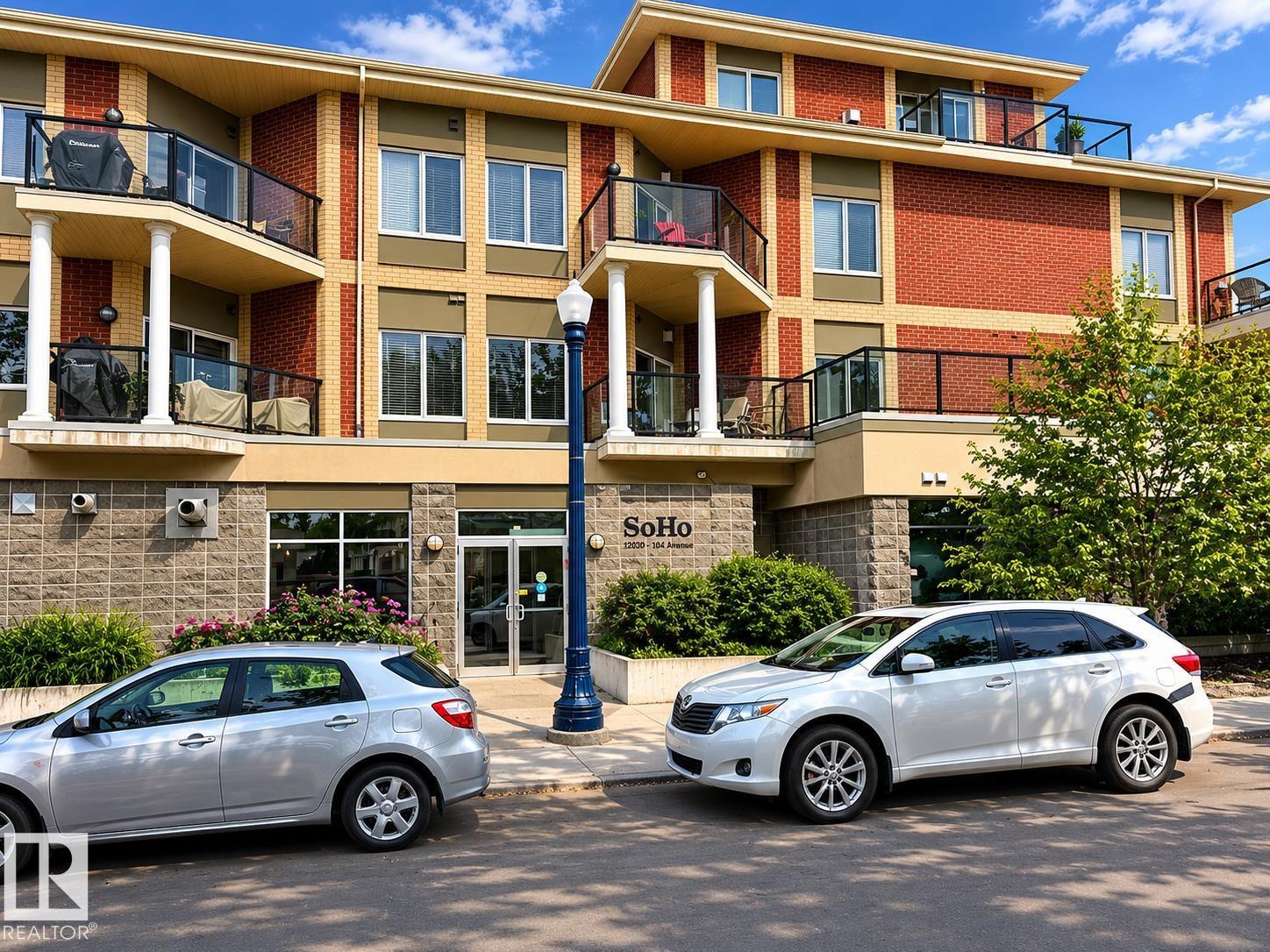 #405 9750 94 ST NW
