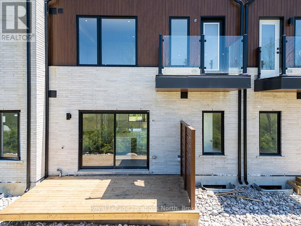 18 - 117 SLADDEN COURT