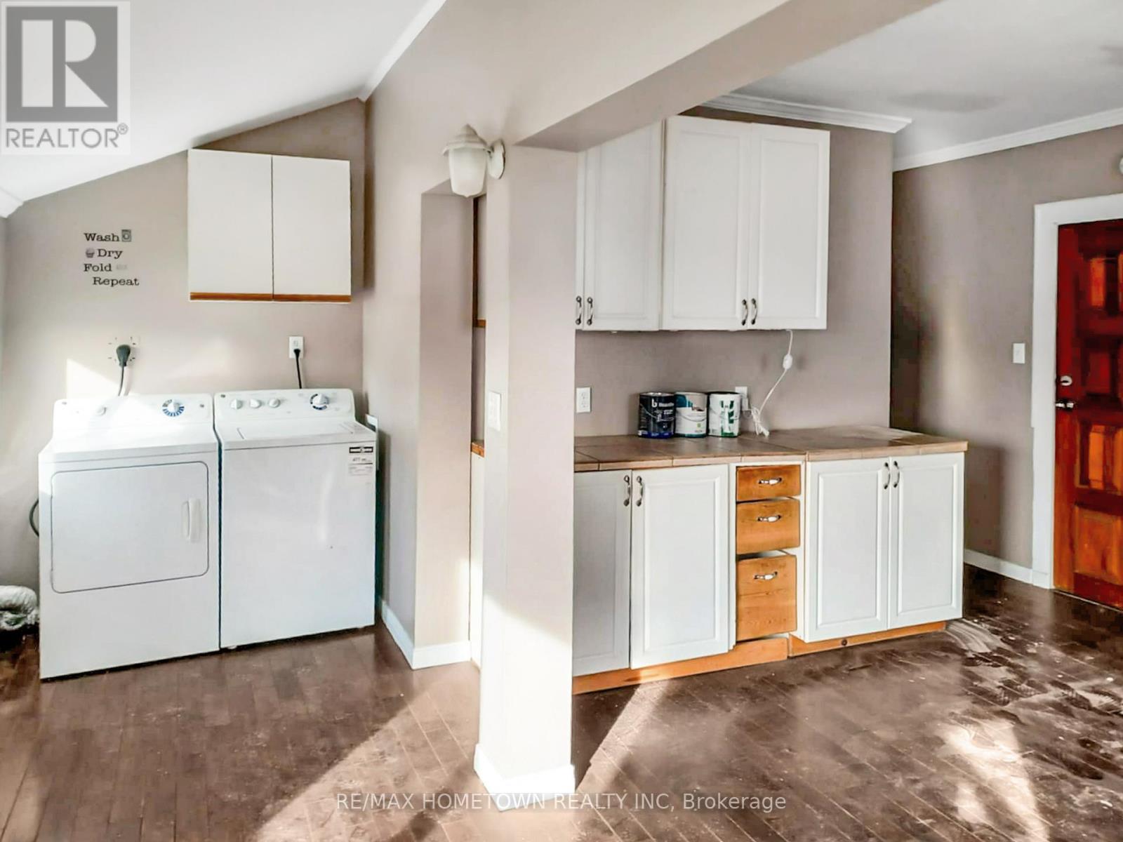 5 ROBINSON AVENUE
