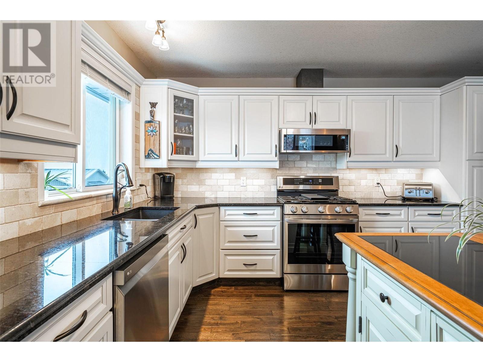 6769 Foothills Drive