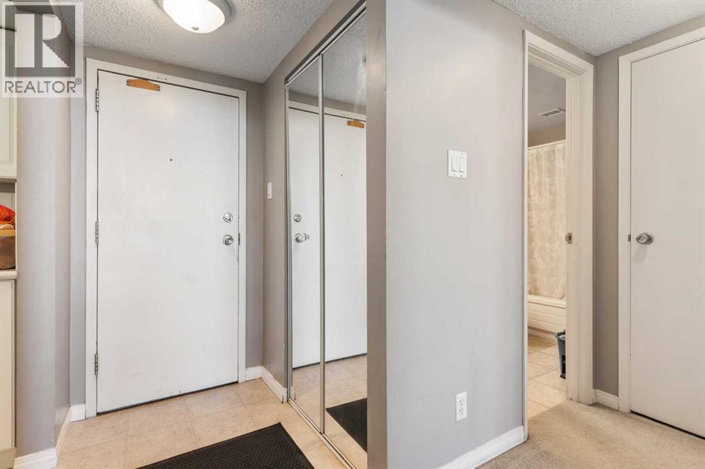 303, 30 Mchugh Court NE