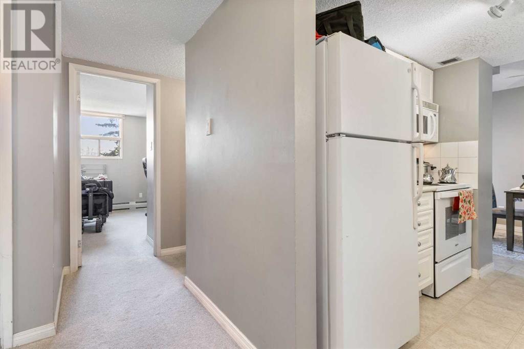 303, 30 Mchugh Court NE