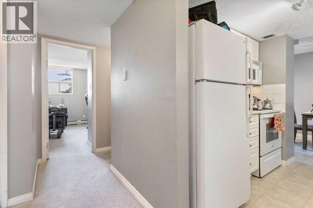 303, 30 Mchugh Court NE