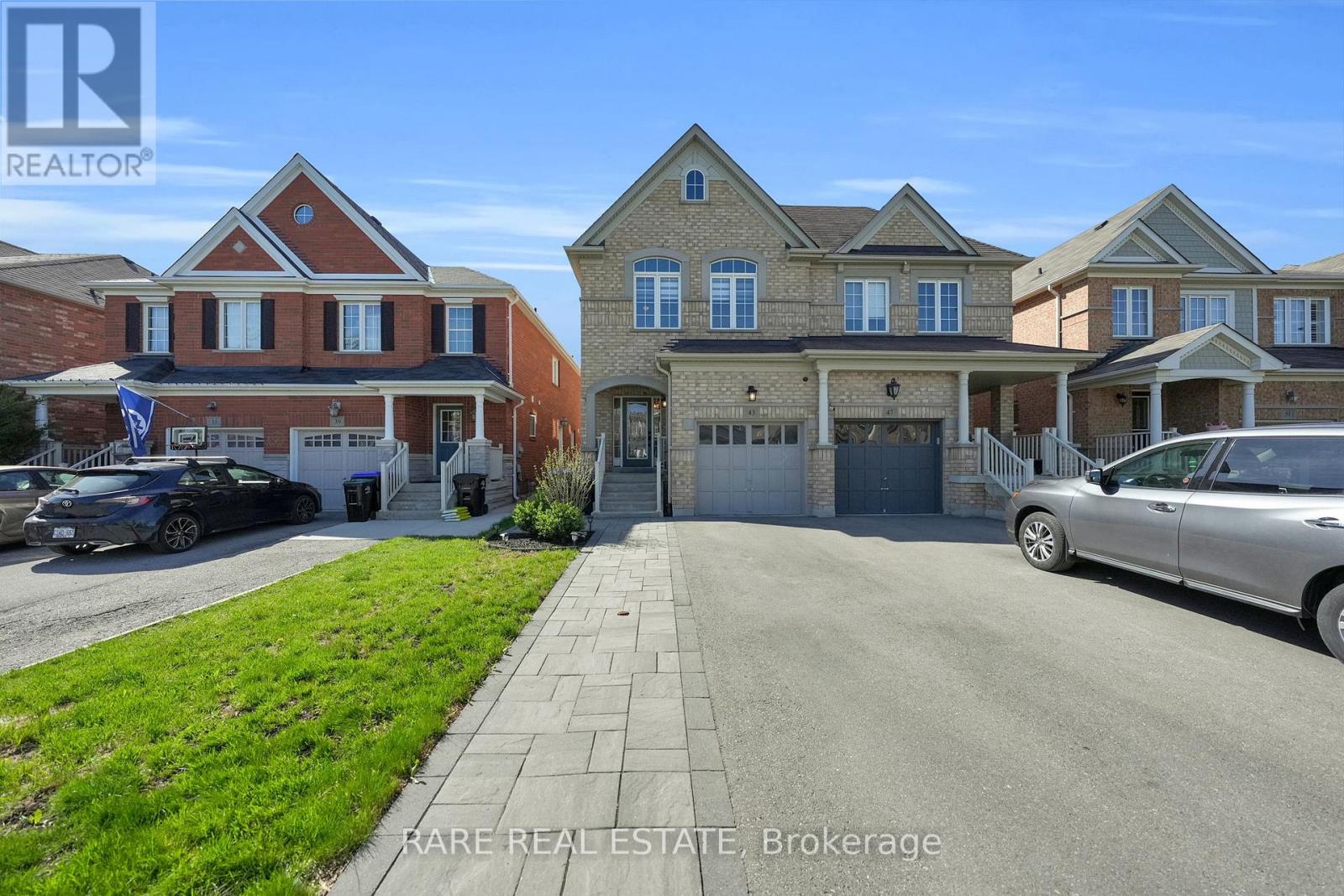 Photo 1 of 37 — 43 ACORN LANE, Bradford West Gwillimbury (Bradford), ON L3Z0H5