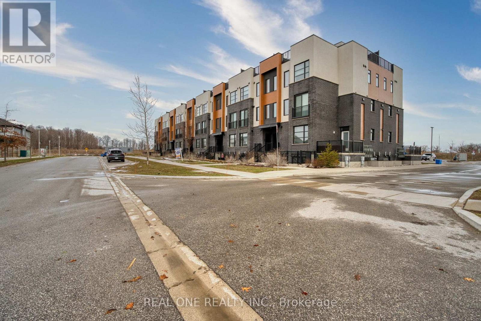 179 - 3900 SAVOY STREET