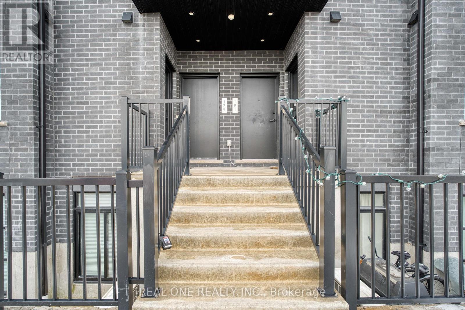 179 - 3900 SAVOY STREET