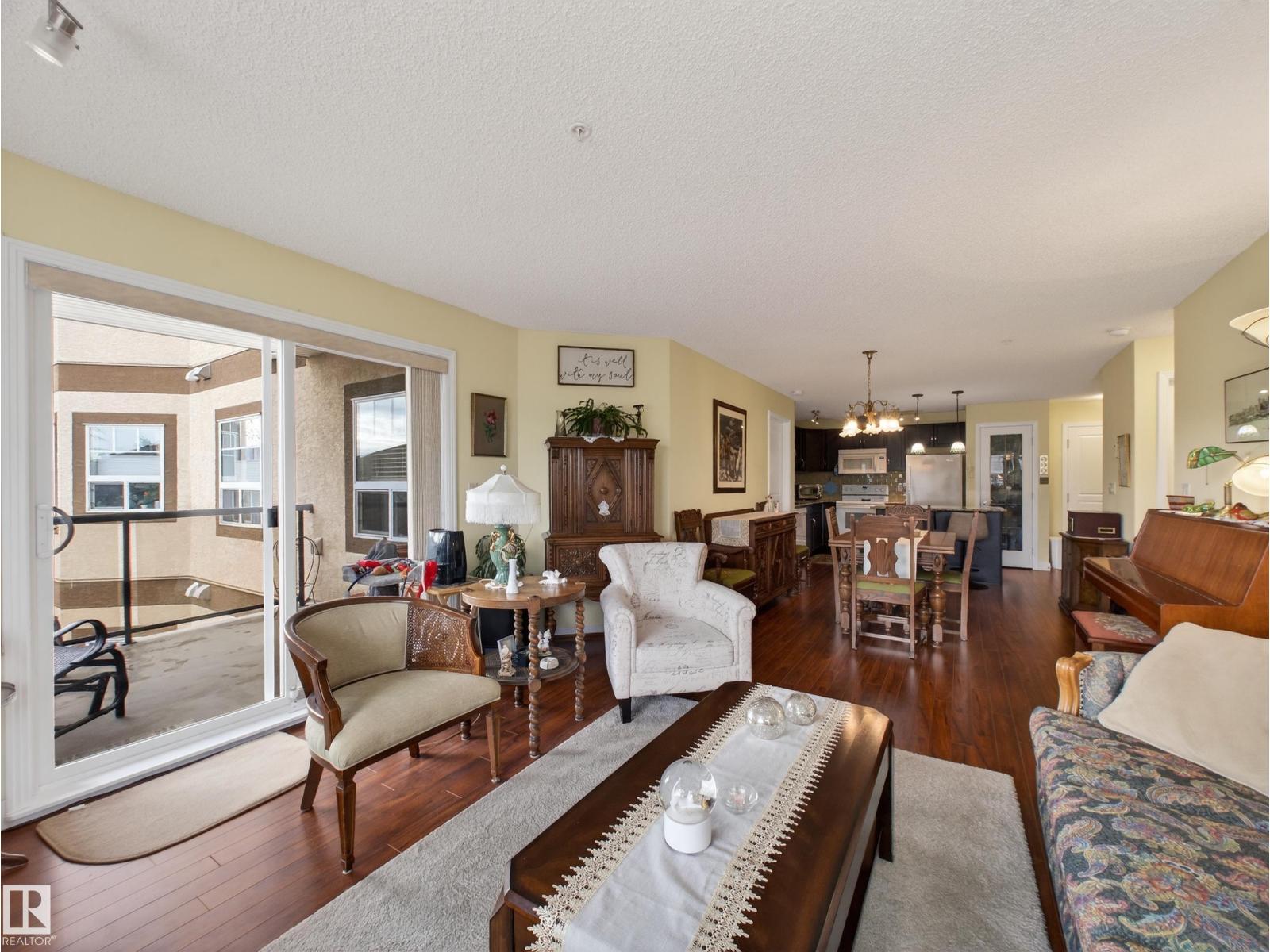 #218 2045 GRANTHAM CT NW