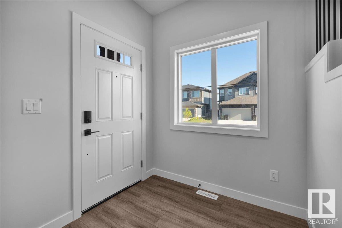 56 KINGSBURY CI