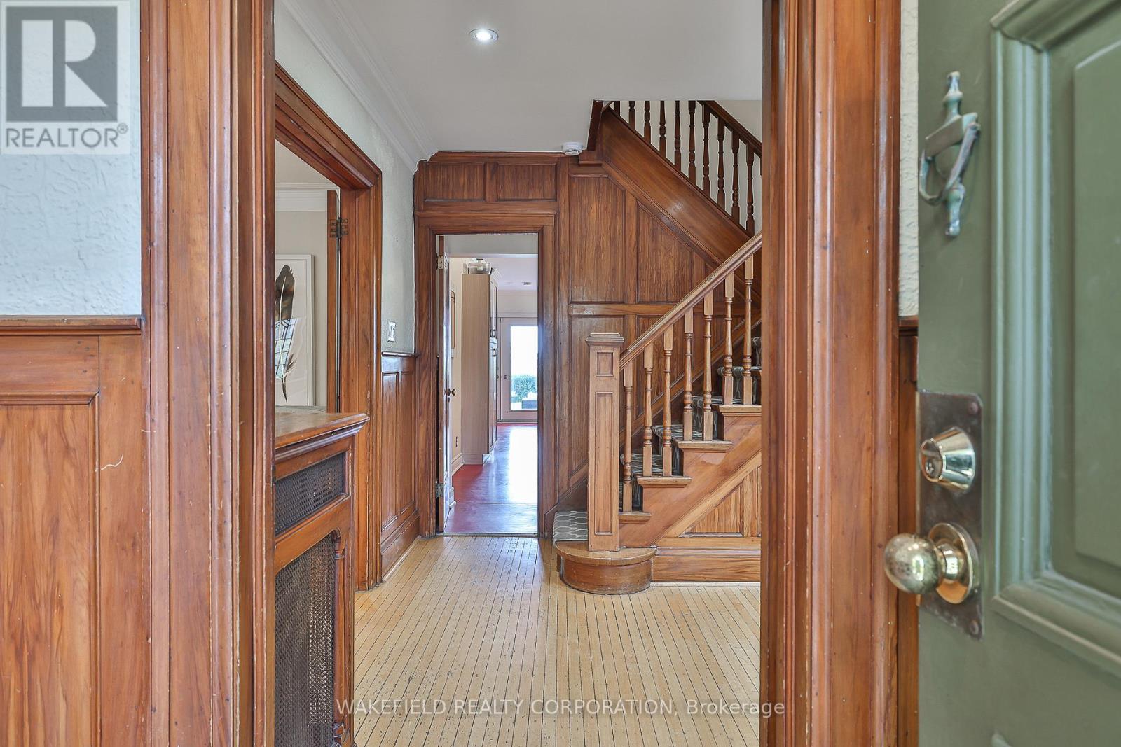 31 HILLCREST DRIVE