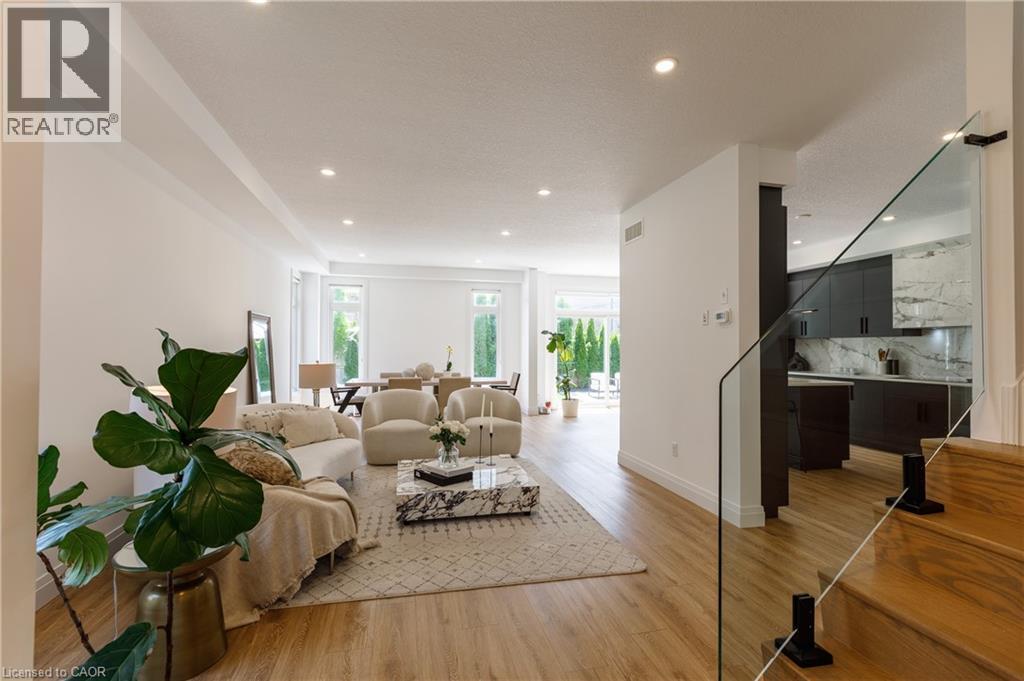916 STEEPLERIDGE Court