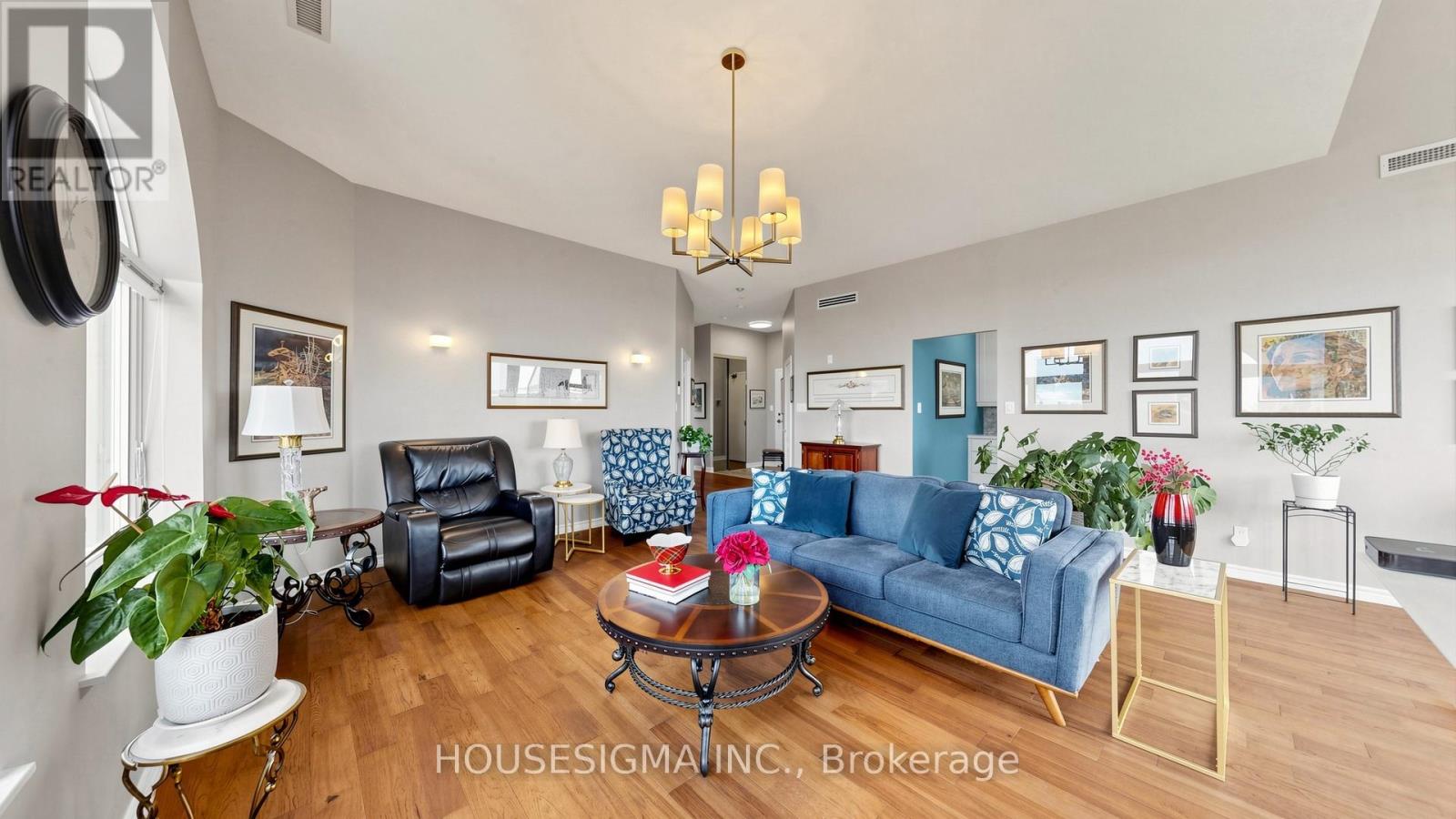 505 - 3 DAYSPRING CIRCLE