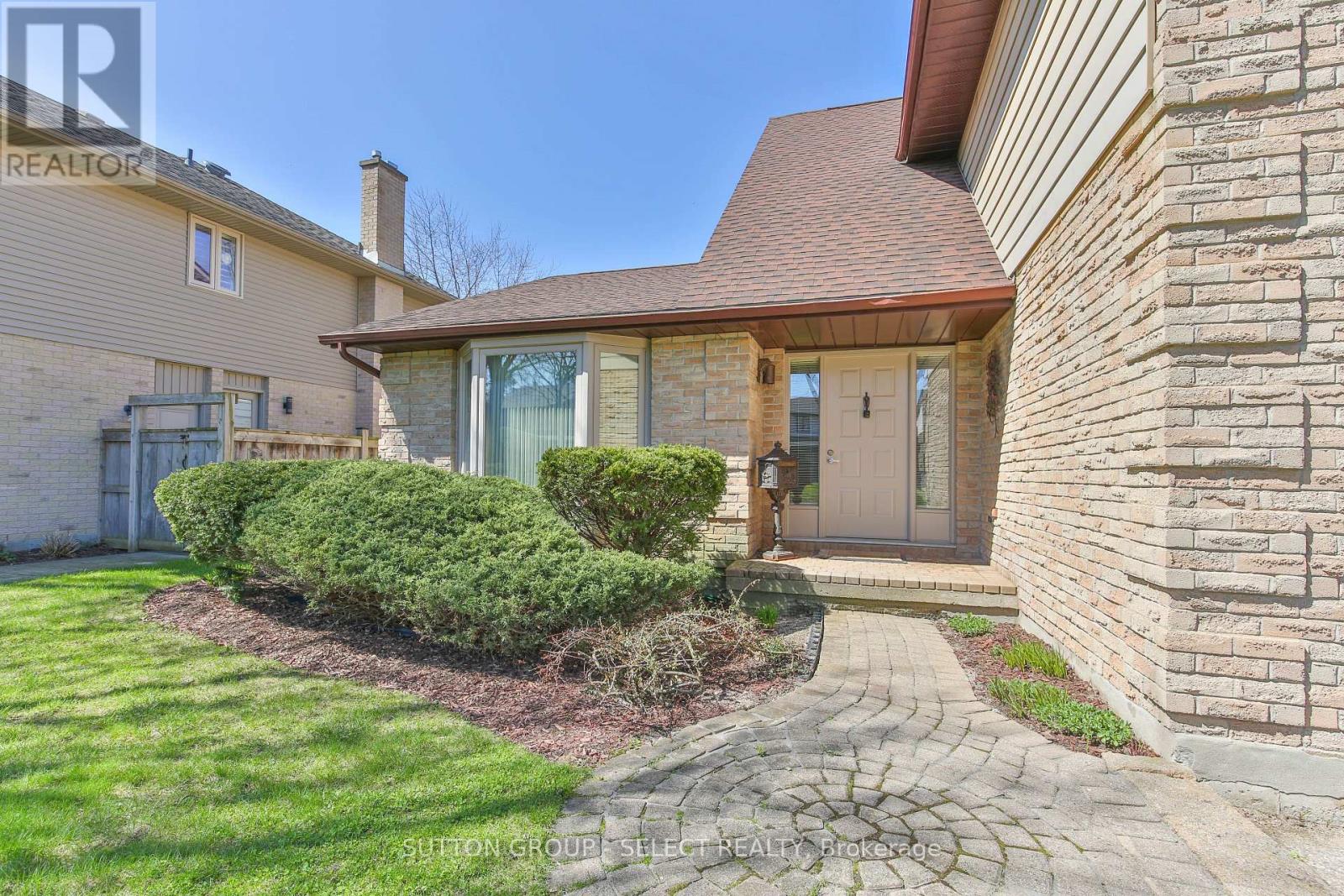 25 FARMINGTON TERRACE