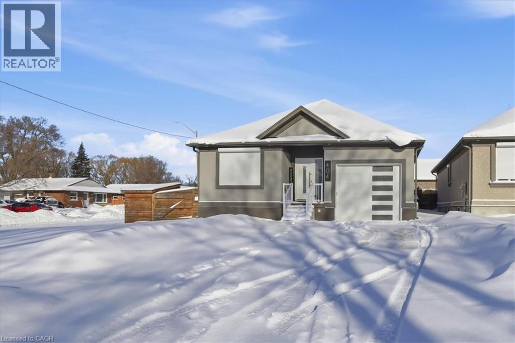 404 MONTROSE Street N