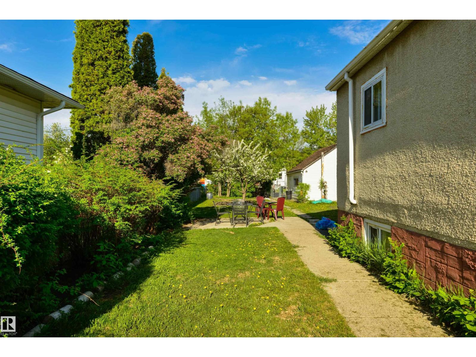 11240 102 ST NW