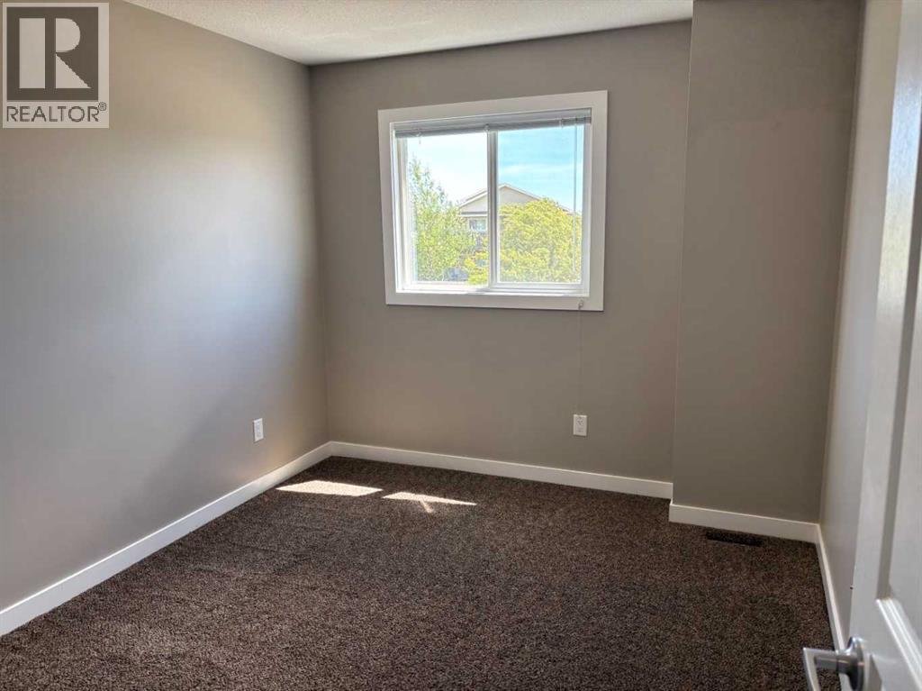 6, 205 Silkstone Road W