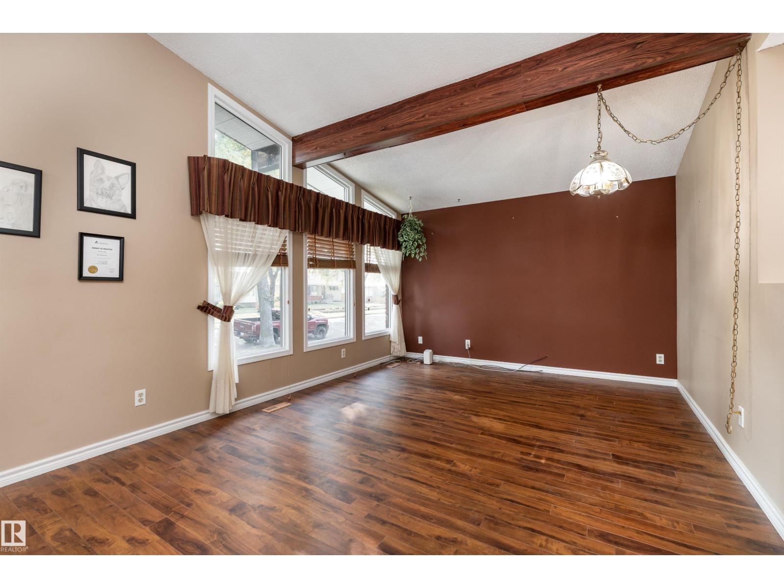 11920 45 ST NW