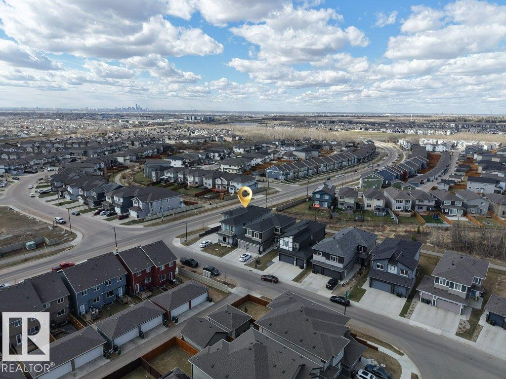 424 33 AV NW