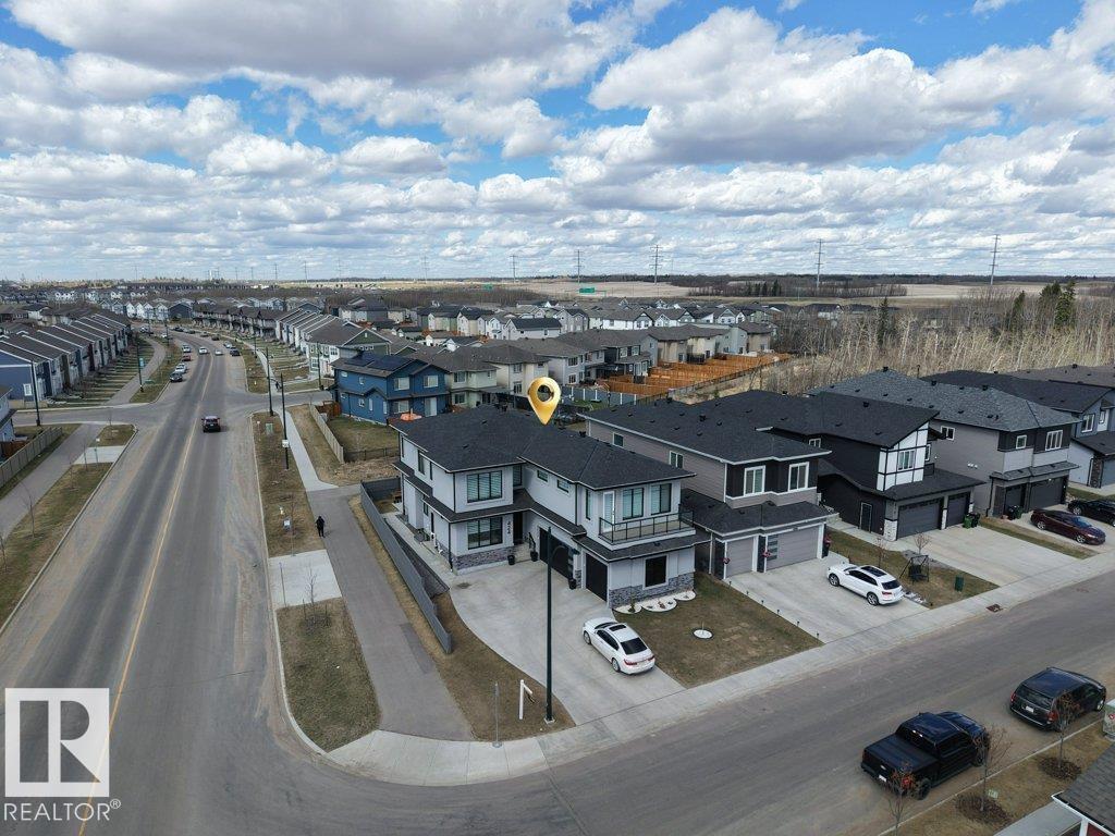 424 33 AV NW