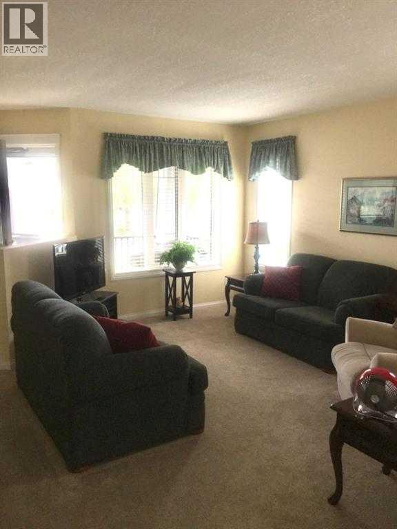 25, 284 Cougar Way N