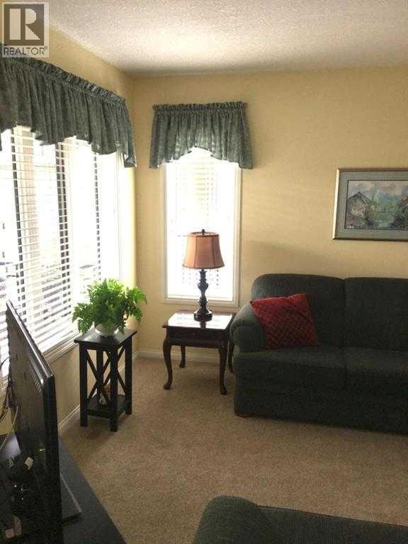 25, 284 Cougar Way N