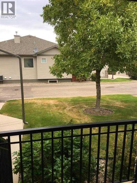 25, 284 Cougar Way N