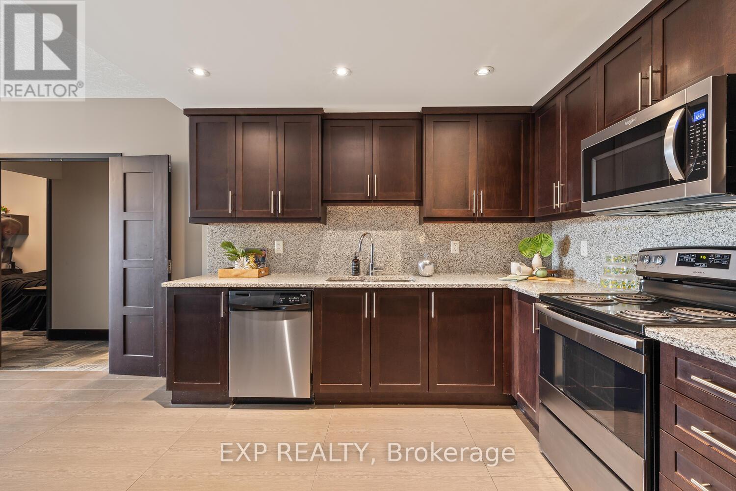 901 - 1235 RICHMOND STREET