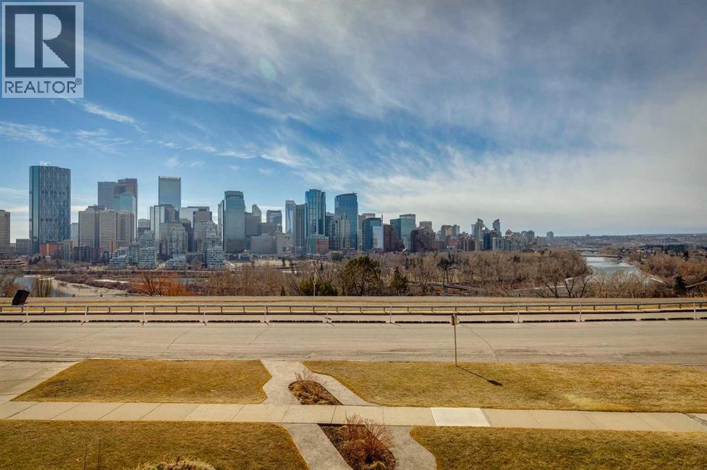 228 Crescent Road NW