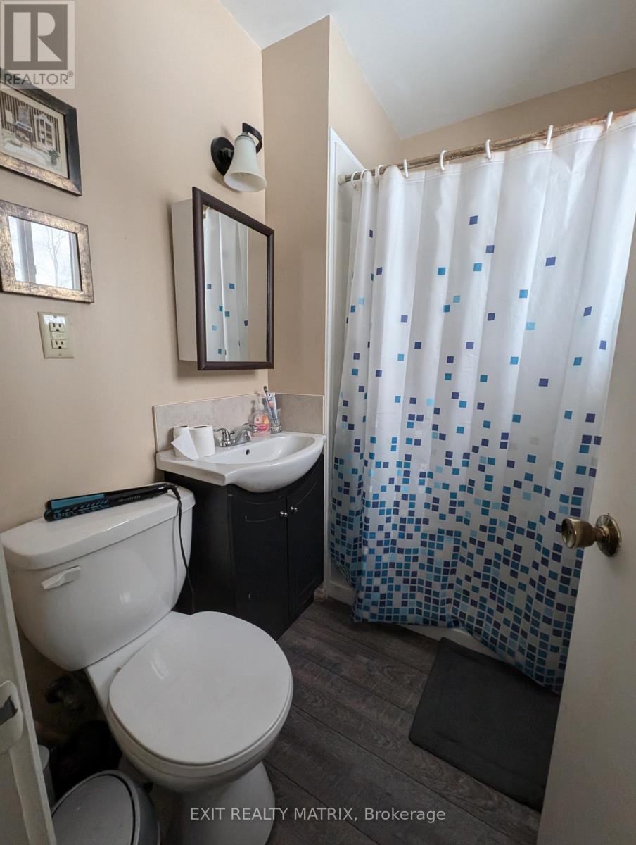 7 - 2039 COUNTY RD 44 ROAD