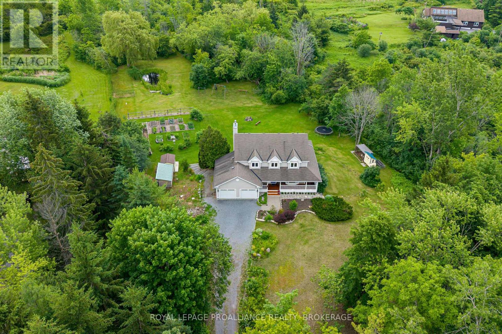 25 HOWE ISLAND FERRY ROAD