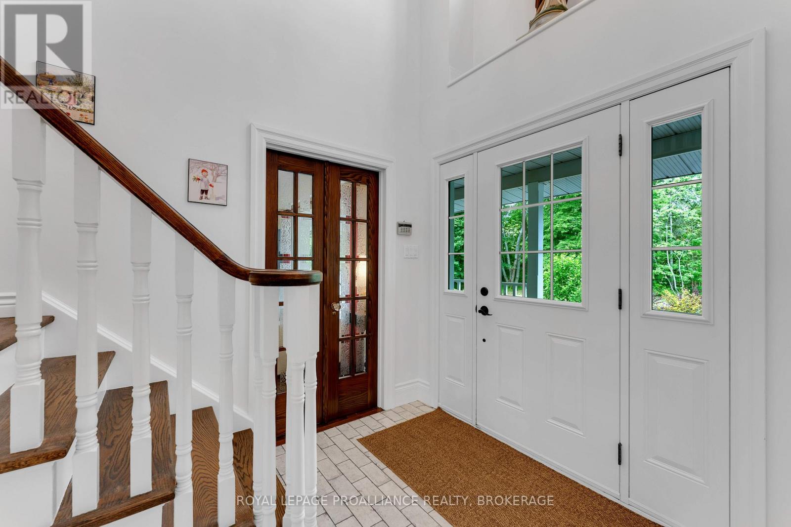 25 HOWE ISLAND FERRY ROAD