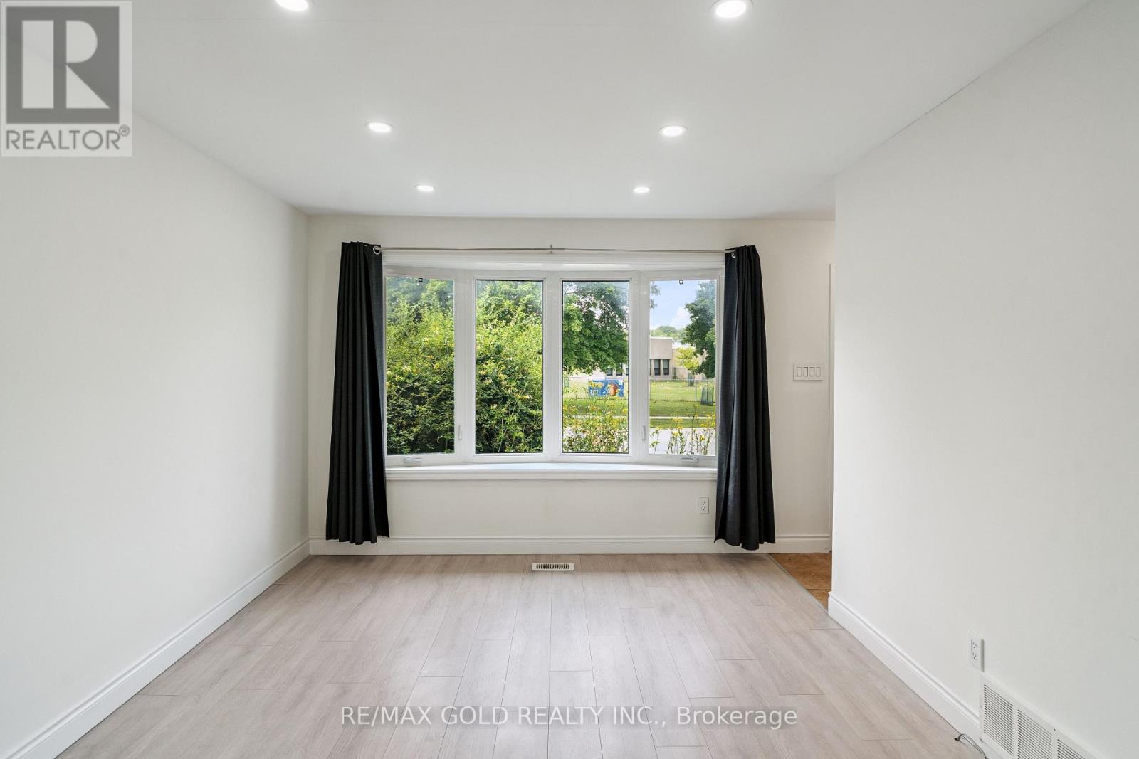 231 CEDARBRAE AVENUE