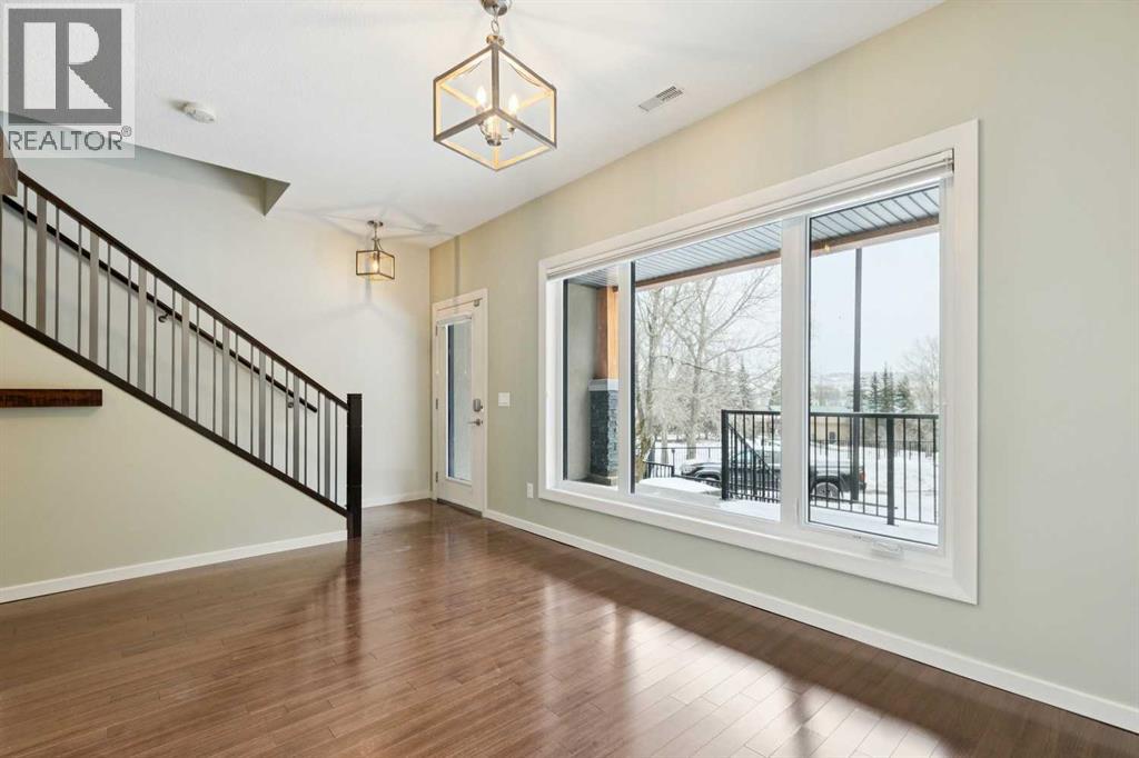 303 Valley Ridge Manor NW