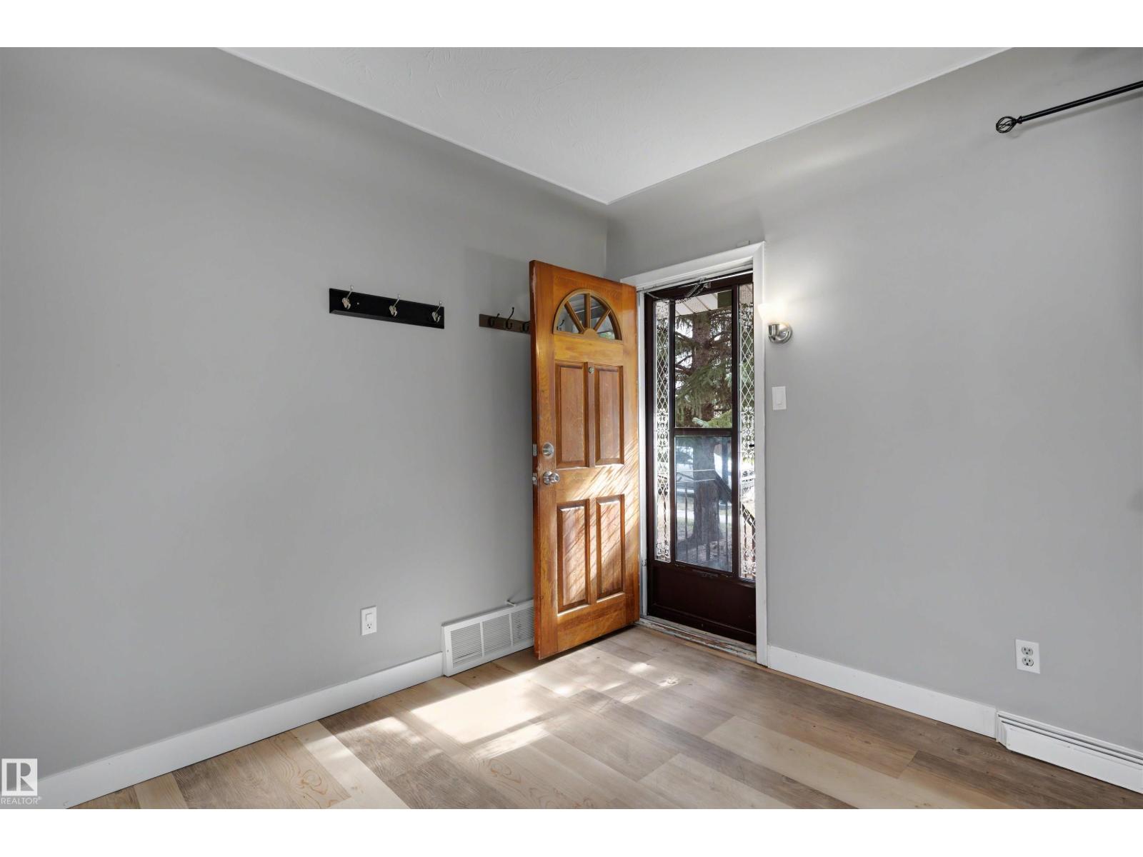 12423 135 ST NW