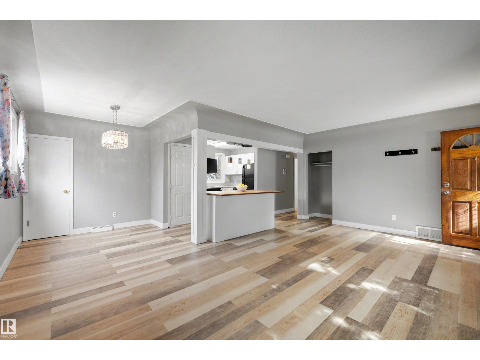 12423 135 ST NW