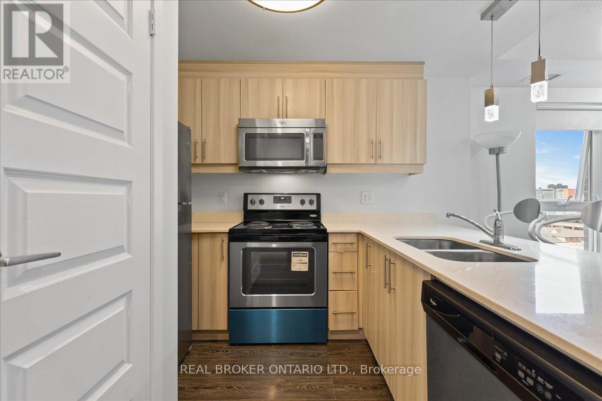 1105 - 158 KING STREET N