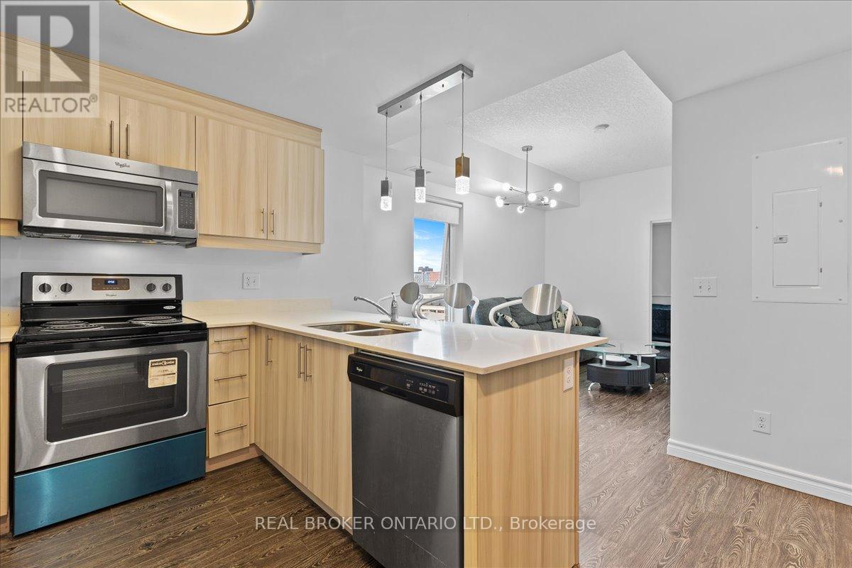 1105 - 158 KING STREET N