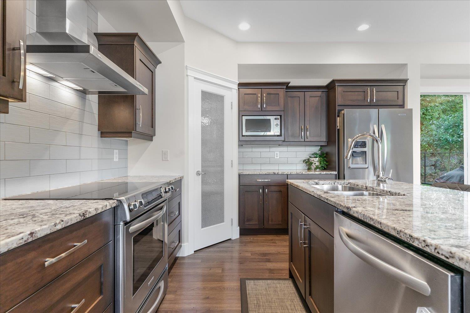 5486 MACLACHLAN PLACE|Promontory