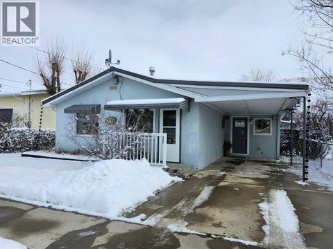 716 1 Street SW Drumheller AB T0J0Y6