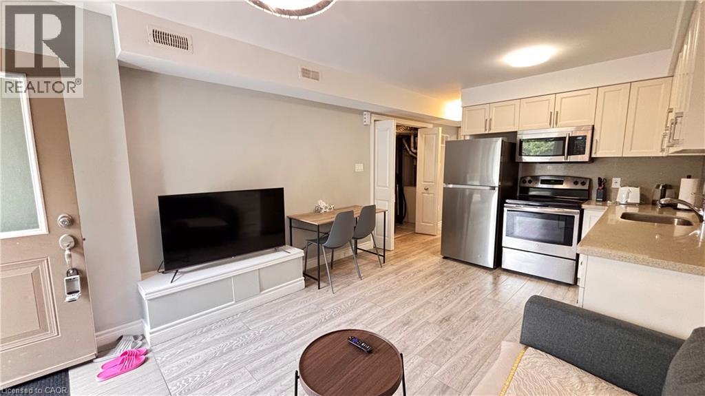 122 COURTLAND Avenue E Unit# 14