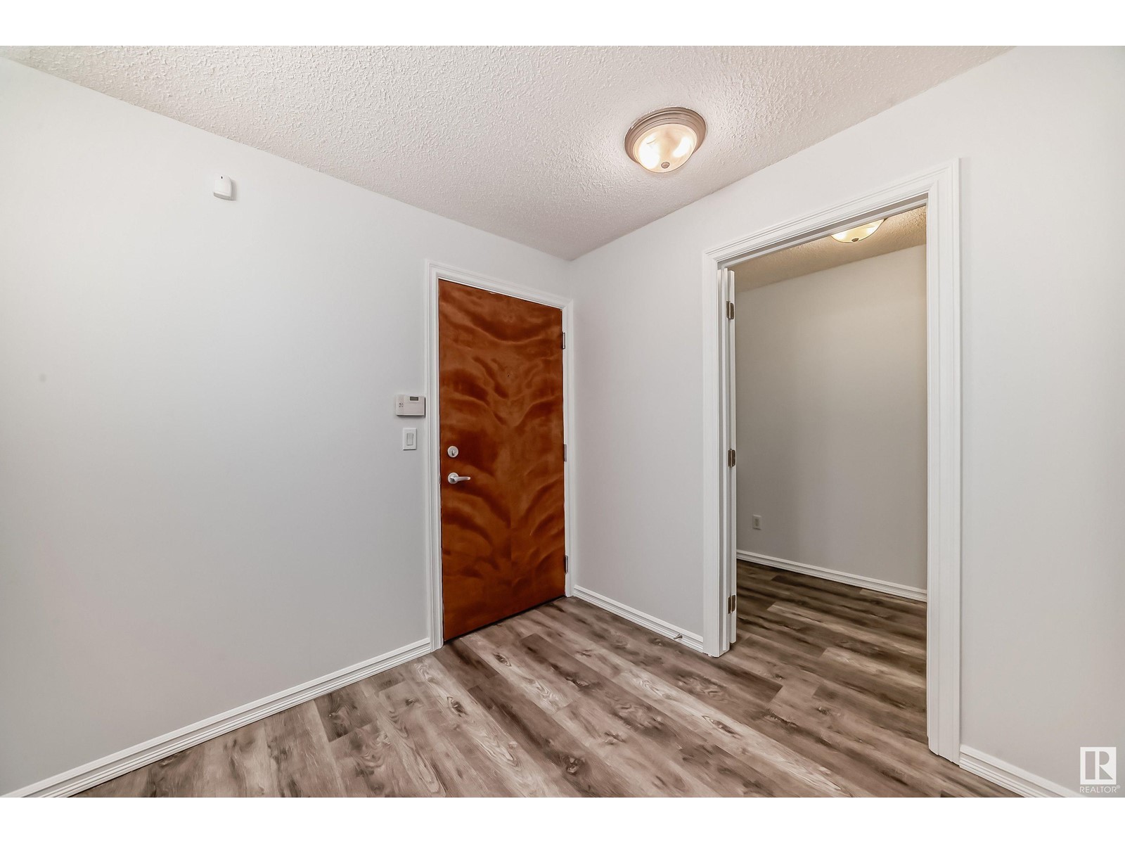 #110 13710 150 AV NW