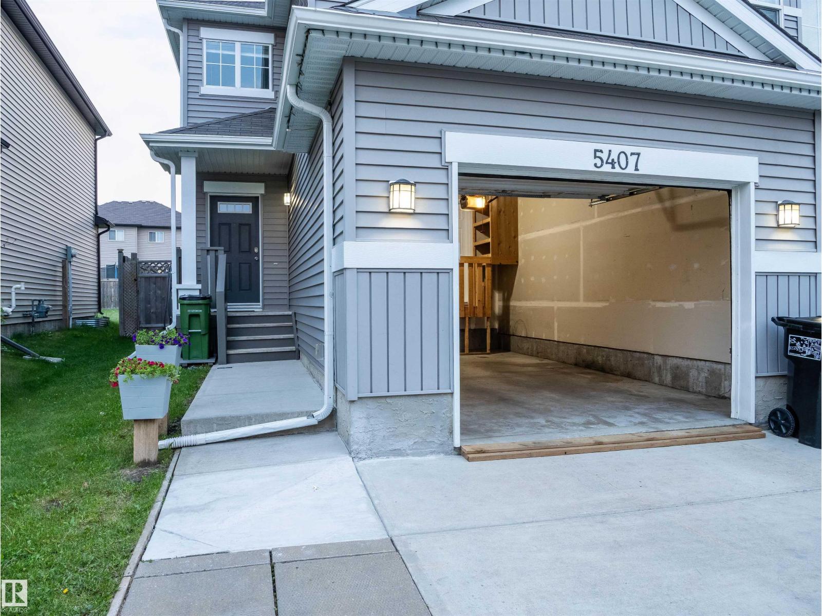 5407 14 AV SW