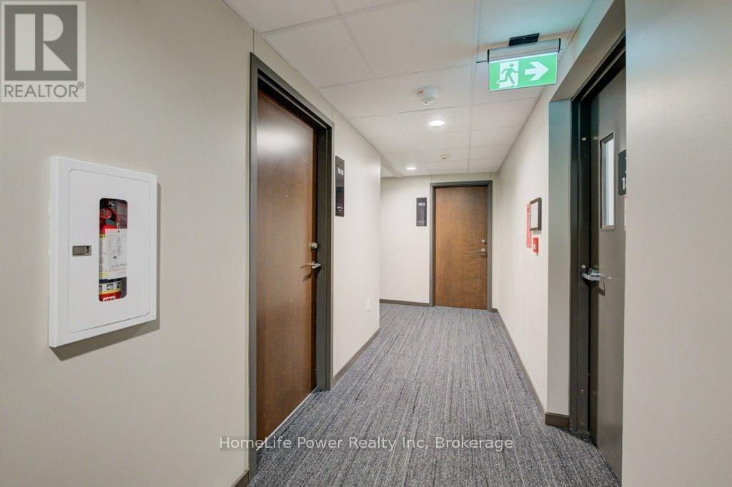 1810 - 108 GARMENT STREET