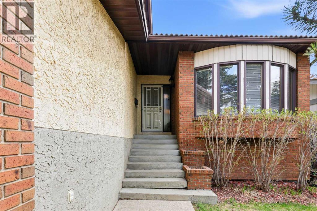149 Edgehill Drive NW