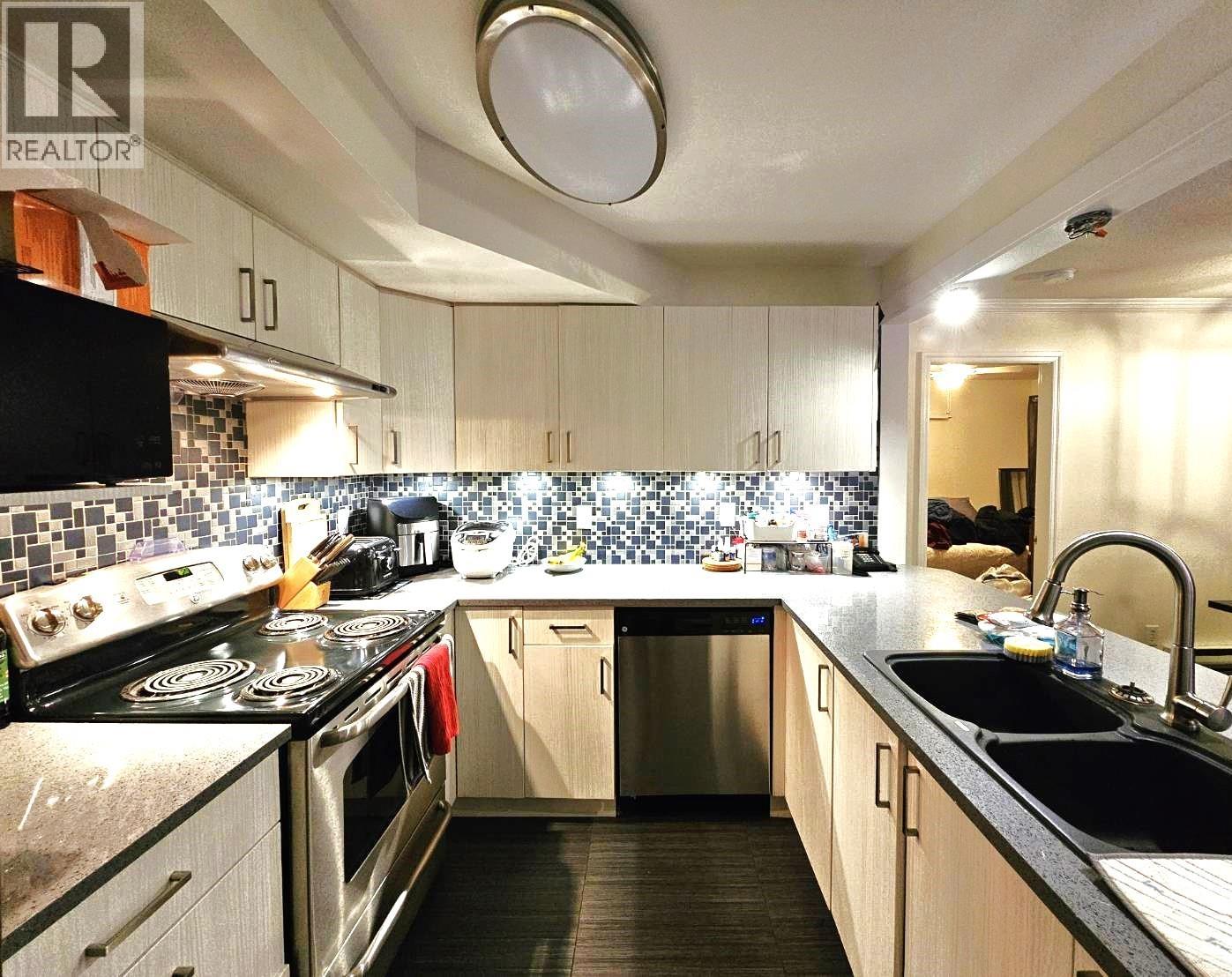 105 2345 CENTRAL AVENUE