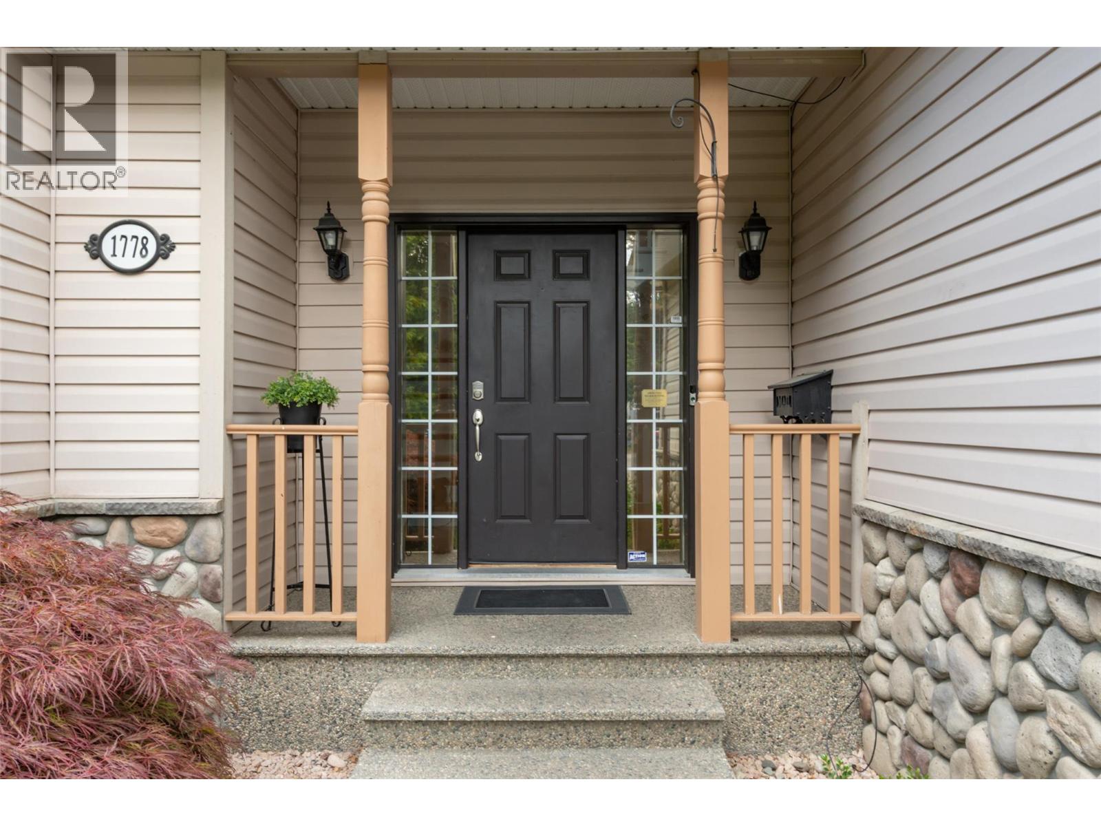 1778 MID RIDGE Court