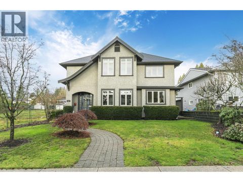 518 E 16TH STREET North Vancouver BC V7L2T6