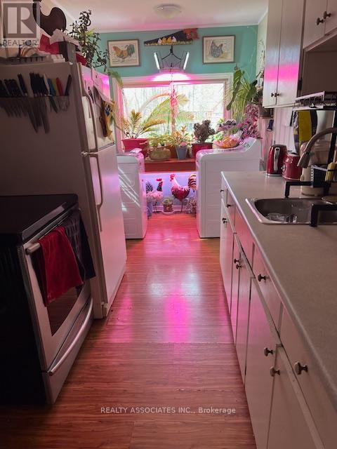 121 GREY RD 17B